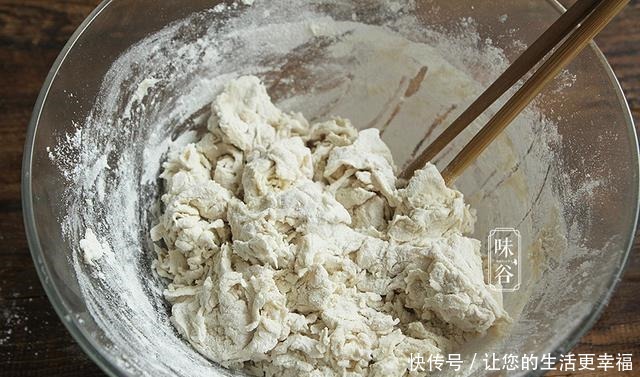 面团|葱油饼总是做不好试试这种做法,外酥内软,当早餐天天吃不腻