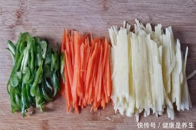 关键|炒鱼香土豆丝,关键在鱼香汁的比例,掌握好做出来和饭店一个味