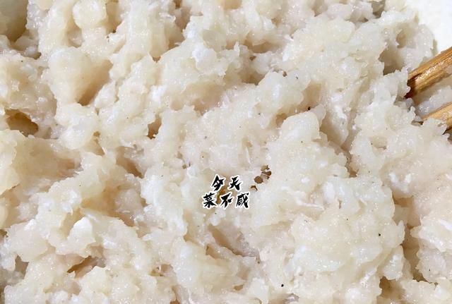 创意|面包锅贴鱼,创意十足,外酥里嫩,我家孩子最爱吃,三天做一次