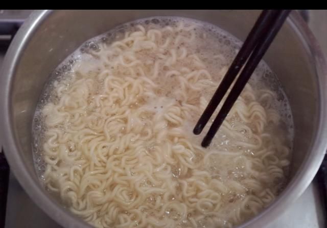 大上|方便面这样吃,立刻变身高大上美食周末在家做起来