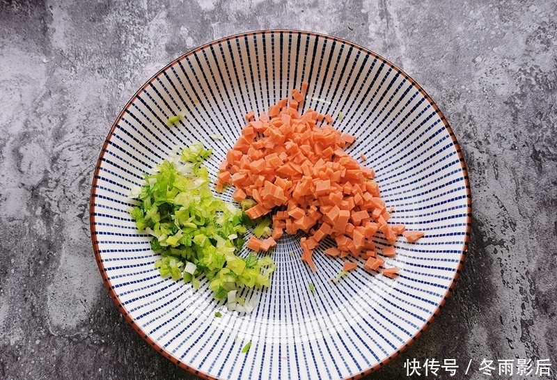 做法|手把手教你鸡蛋灌饼的做法,松软分层,个个鼓大泡,跟着学零失败