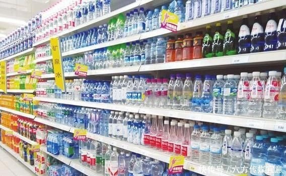 块钱|瓶子一捏就软，坚持只卖1块钱，“寒酸”的冰露现在怎么样了