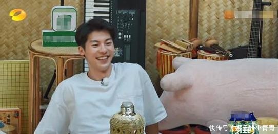 可怜|《向往》本季最尴尬嘉宾,全程手足无措无处插话,镜头少的可怜