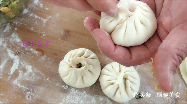 韭菜碎|蒸包子,牢记不要直接上锅蒸,诀窍告诉你,包子松软好吃,不塌陷