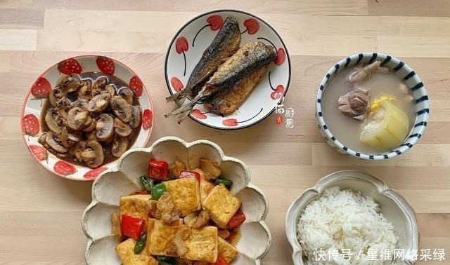 饮食习惯|三口之家的晚餐仪式感,清淡搭配,网友:还是南方人的饮食习惯好
