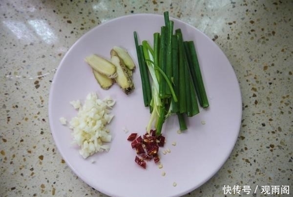 家家|白酒最怕的解药,不是浓茶?家家都有,酒前吃不易醉还护肝