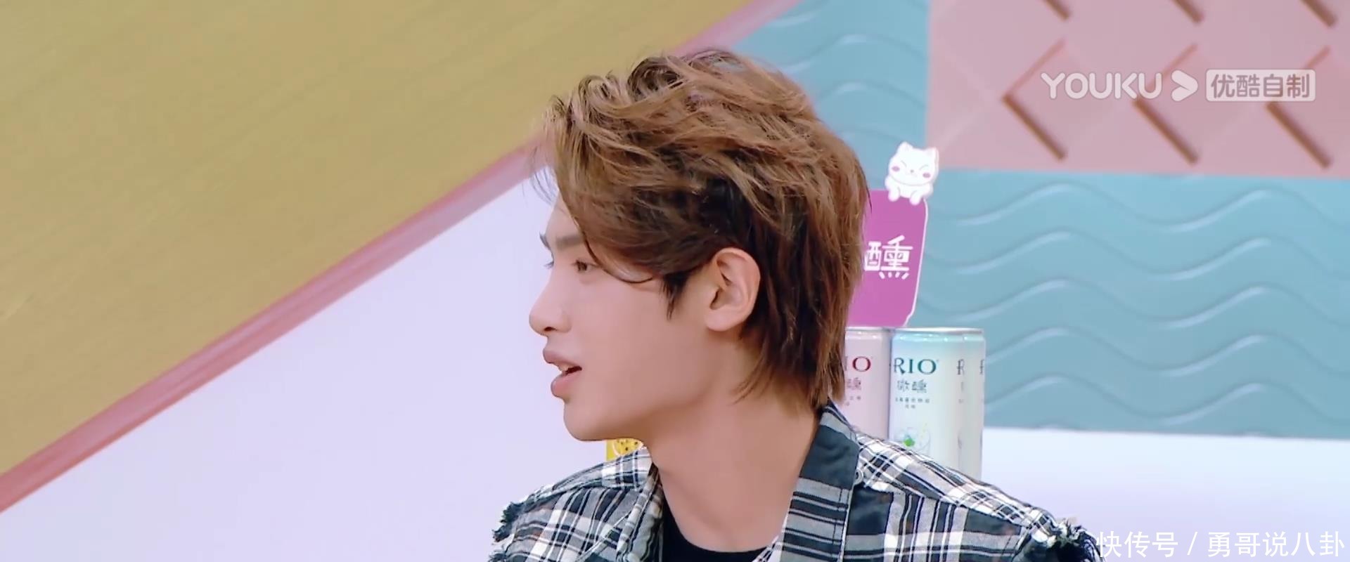 高强度|乐华旗下艺人都是如此高强度工作18岁的黄明昊直言,想“逃跑”