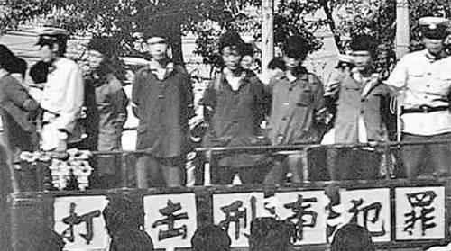  典型|1983年首次严打，唐山菜刀队为何成典型？被枪决的50人到底做了啥