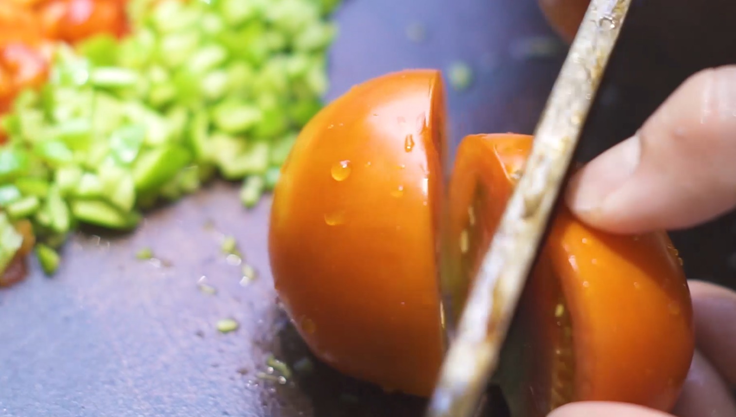  清脆|野外自制的酸奶热狗，做法简单，清脆爽口，吃一口就上瘾！