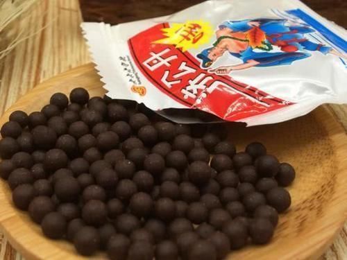 辣条|只卖“1角钱”的5种零食,赌100袋辣条,全吃过的孩子都上学了吧