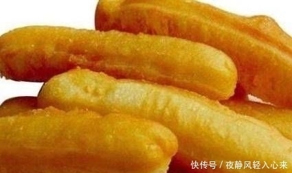 奶奶|奶奶有一个聪明的方法做油条不要煎或加水,香酥软脆特别好吃,简单零失败