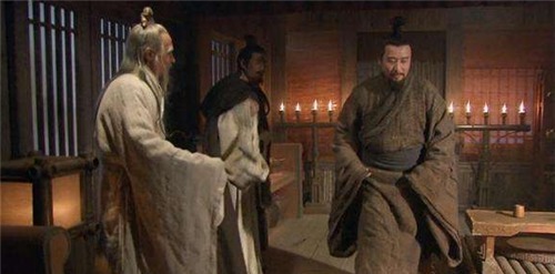 忽略|卧龙凤雏得一可安天下,为何刘备得两人还是败了他忽略了后半句