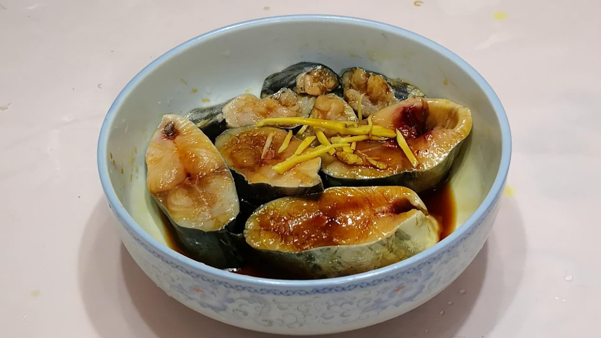 鱼肉|炖鱼时,加酒加醋去腥是大错特错!教你特好吃做法,上桌就抢光