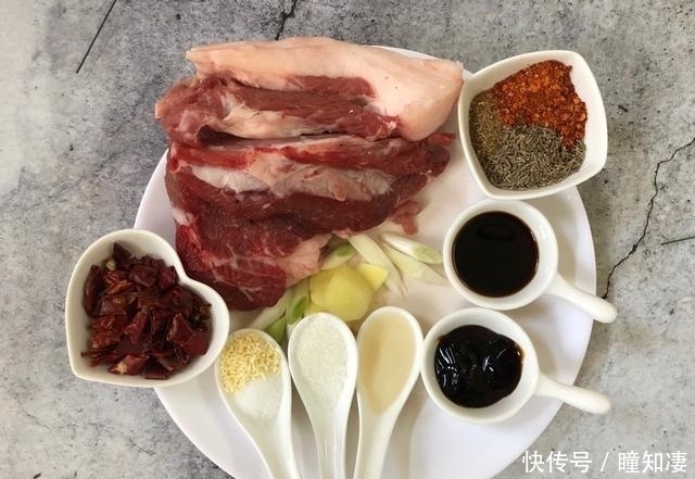 后我们|中秋晒出给小朋友的零食,网友:这没时间做熊孩子了,全在吃呢