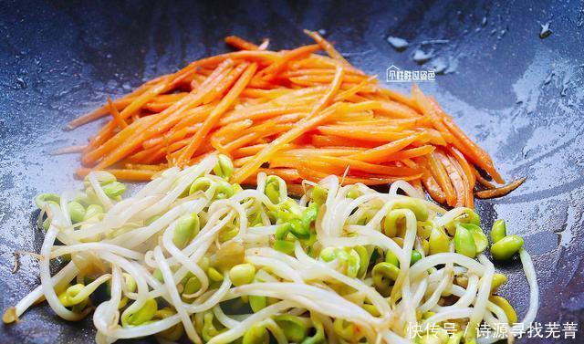 大口|剩米饭新吃法,不炒不煮,每次都是边拌边流口水,太好吃了