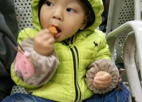 咳嗽|孩子咳嗽发烧时,宁可饿着也不要吃4种食物,家长要记牢