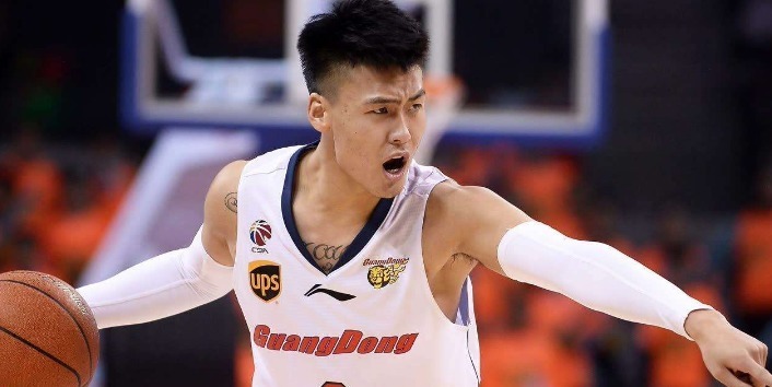  球队当中|一个可能让朱芳雨伤脑筋的事即将到来一悍将的合同不好处理