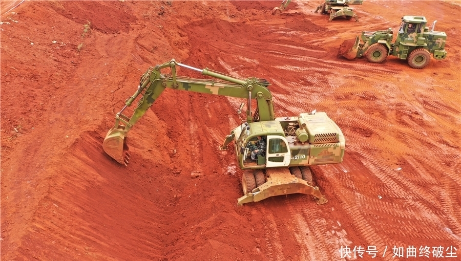 大图|「高清大图」驻训砺精兵 官兵勇争先