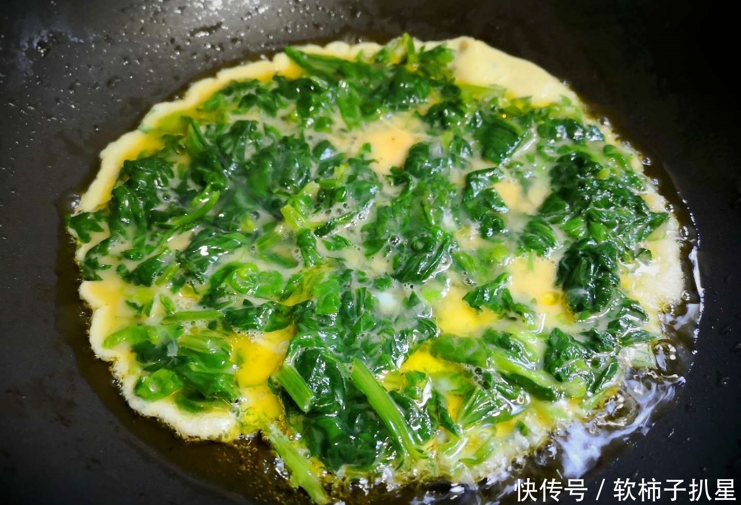 叶子|这菜叶子比茎更营养，扔了太可惜，加入鸡蛋，随手一炒太好吃了！