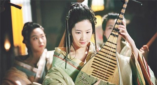 戚夫人|历史上最惨的女子,比做成人彘的戚夫人还惨,骨头被拆出做成琵琶