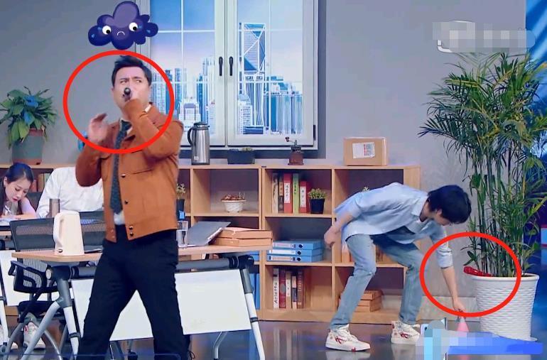  粉丝|华晨宇的《王牌》现场表演，谁关注他的话筒粉丝们非常自豪