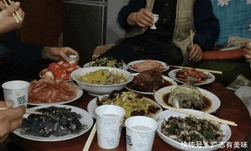  土菜|中秋节提前回老家，亲戚轮流请吃饭，农家土菜，你最想去谁家吃？