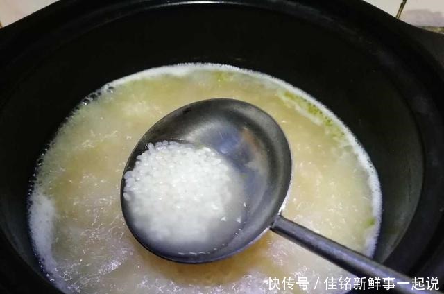 父亲|鸭仔粥,一只鸭子在人类饭桌上,最后的呈现