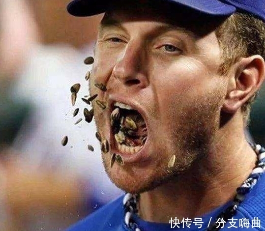 看球的时|阿根廷人:中国人真奇怪,这么难吃的东西为何每次看球都要吃?