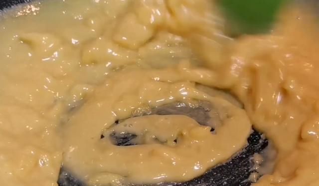  馒头|面粉别蒸馒头了，加2个西红柿，不用蒸不用烙，出锅比吃肉还香！