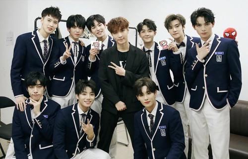  不火|这节目不火都难，聚齐国内两大顶流男团，连肖战都要来？