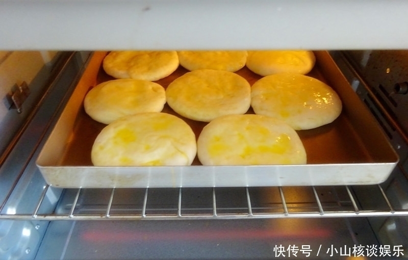 香酥|夏天早餐饼这么做,无油烟,香酥又暄松,真好吃,儿子最爱