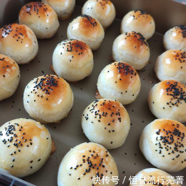 蛋黄|蛋黄酥,自己做的吃着更健康