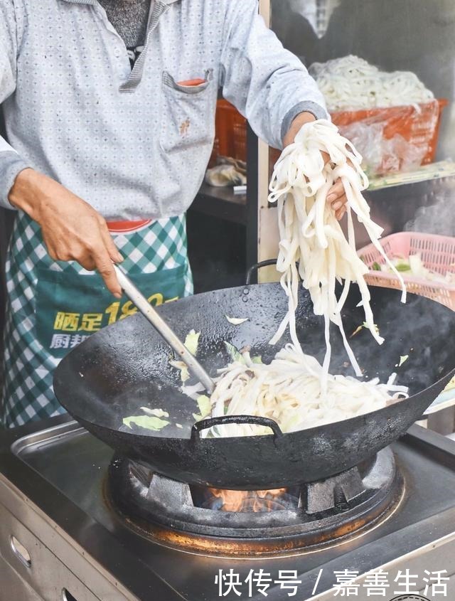 海丰|海丰美食｜这条小巷子有着甘心让人排队的味道……