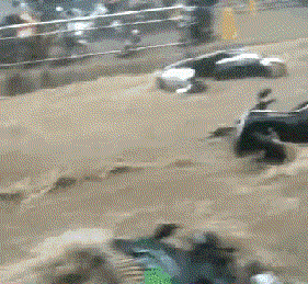 盾牌|搞笑GIF趣图：兄弟，你不如买个盾牌得了，吓成这样