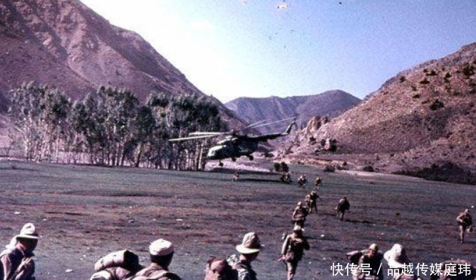 筛子|视察团到叛军营地，中将被打成筛子，随行14人当场倒地