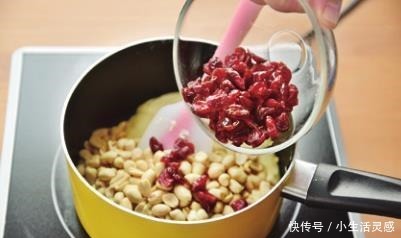 在家|过年糖别花钱买了,教你在家做,料足无添加,看了就知道有多简单