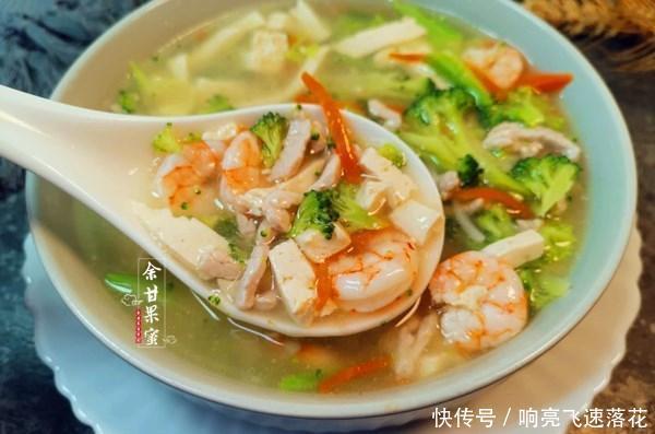 虾仁|女儿常点这道菜，简单烧一烧上桌，食材丰富多样，味道也鲜美