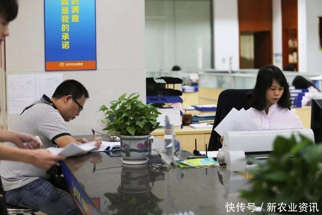 上交社保|“千万别自己去交社保，不然亏大了”，个人缴费有什么弊端？