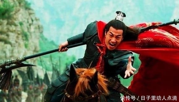 临死前|吕布临死前大喊六个字,道出刘备一个秘密,可惜曹操不明白,放虎归山