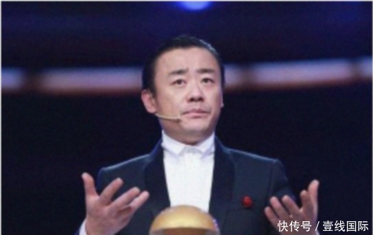 情绪|死亡13万,周立波在美嚎啕大哭,难道情绪崩溃想回国?这次凉透了