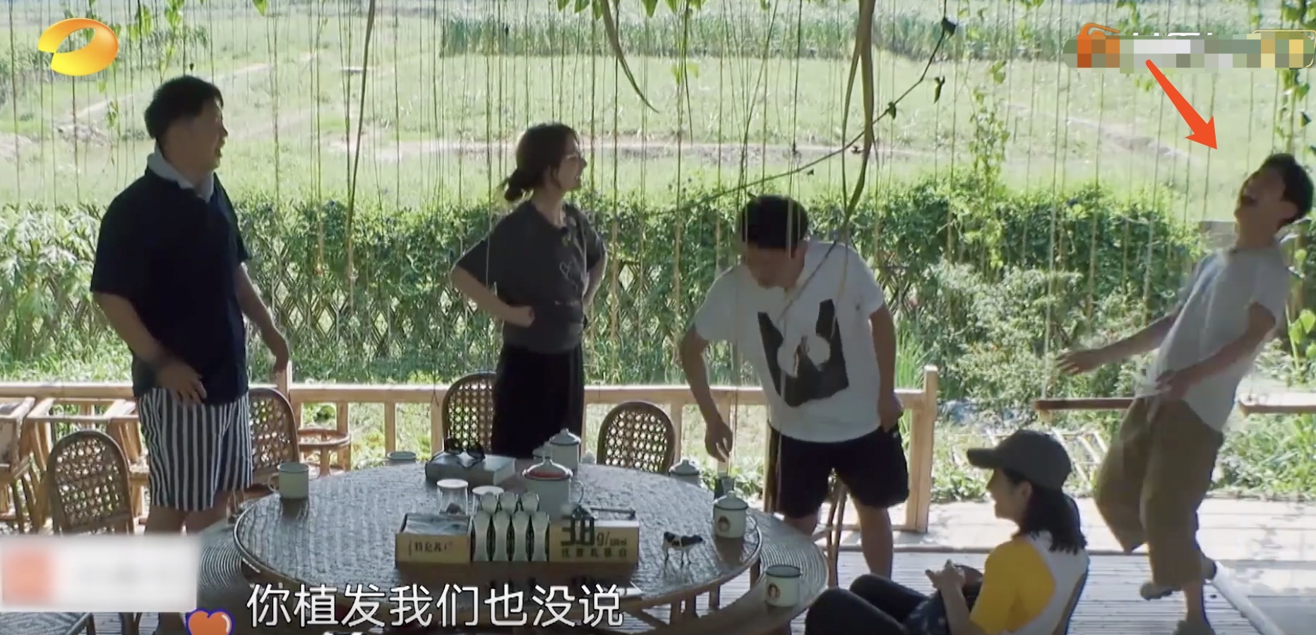 应对|吴昕首次录制《向往的生活》就受伤!应对方式低调,丝毫不娇气