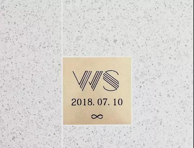  水泥|玄关地面铺这样,一进门就爱上你家,远看跟水泥自流平一样,大气