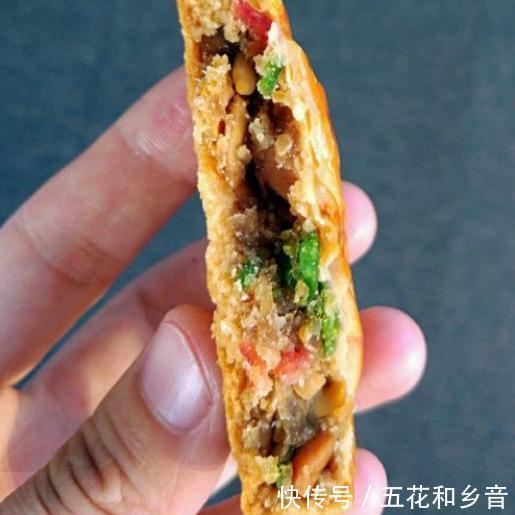 制作出来|五仁月饼中的“青红丝”是什么东西了解清楚以后,涨知识了