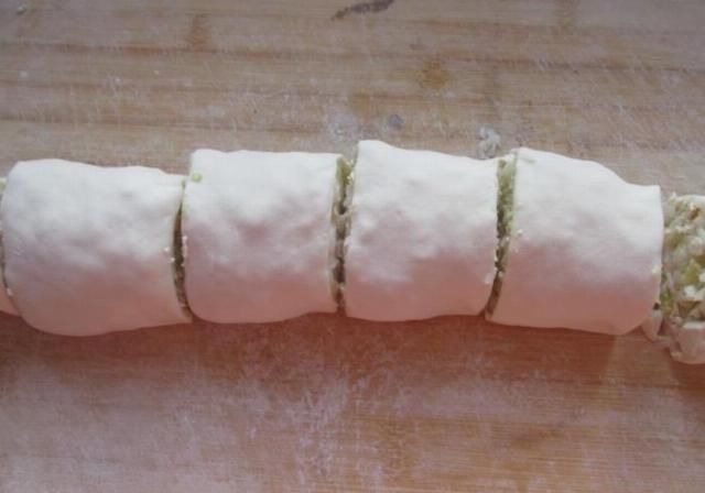 好吃|小时候吃着奶奶做的豆腐卷最好吃,5块钱食材能做一锅,补钙健脾,吃不够