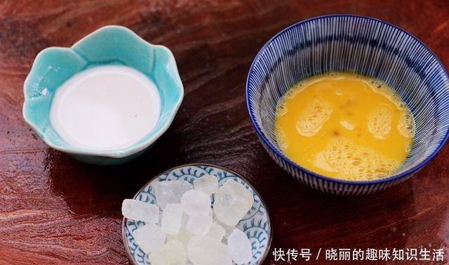 百合草莓酒|这种汤羹没有奶茶贵,却比饮料奶茶好,5元煮一锅,解秋燥还养颜