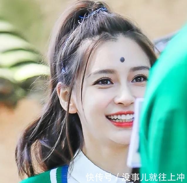 大黑|谁还记得跑男“大黑球”事件?杨颖无名指永久损伤,粉丝心疼不已