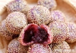  酥脆|炸麻球时，掌握这个窍门，个个酥脆不塌陷，方法点心大厨都在用！