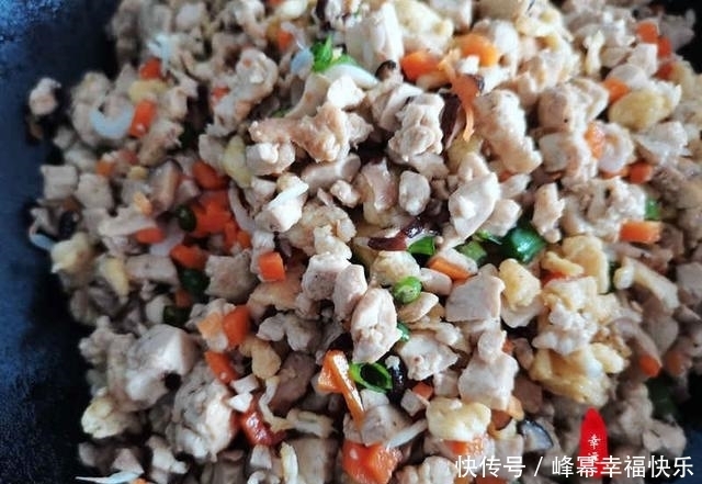 馅料|外皮超薄焦香,内馅丰富料足,试试这个馅料新搭配,保你会喜欢