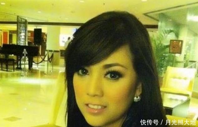  眼睛|为何茜拉上节目都戴头巾，当她摘下头巾时，简直不相信自己的眼睛