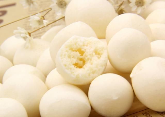 难怪|蒸馒头只会加水难怪做出来的不好吃,教你这1招,馒头松软好吃